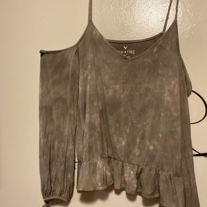 Mid-sleeved size medium